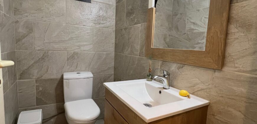 Apartment for Sale in Awkar