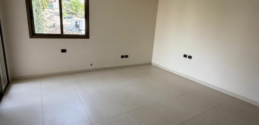 Apartment for Rent in Kornet el Hamra