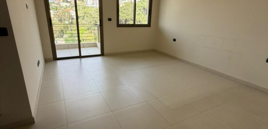 Apartment for Rent in Kornet el Hamra
